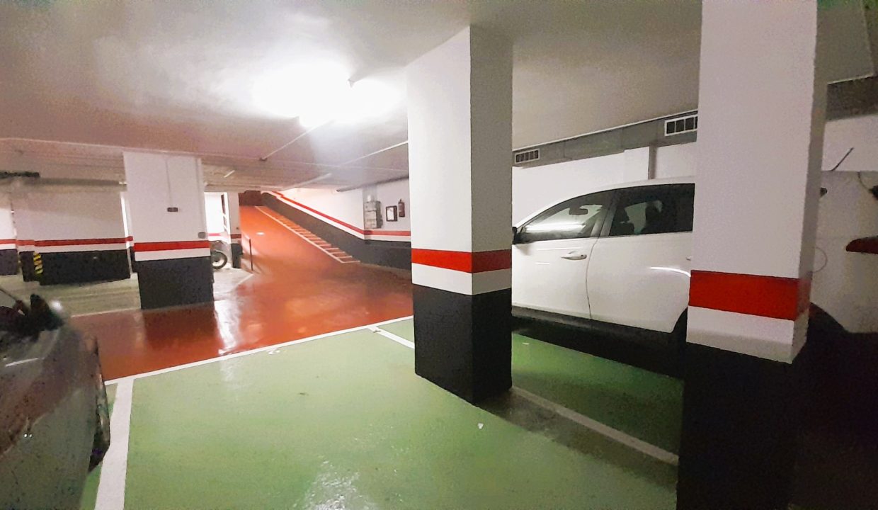 WhatsApp Image 2025-10-15 at 17.58.49 (2)